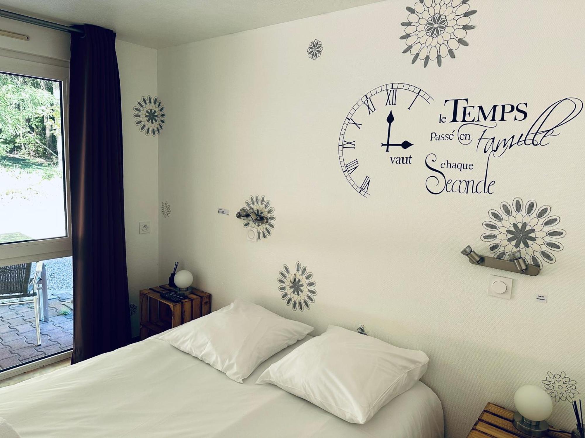 Du Cote De Chez Sam Hotel Andelaroche Ngoại thất bức ảnh